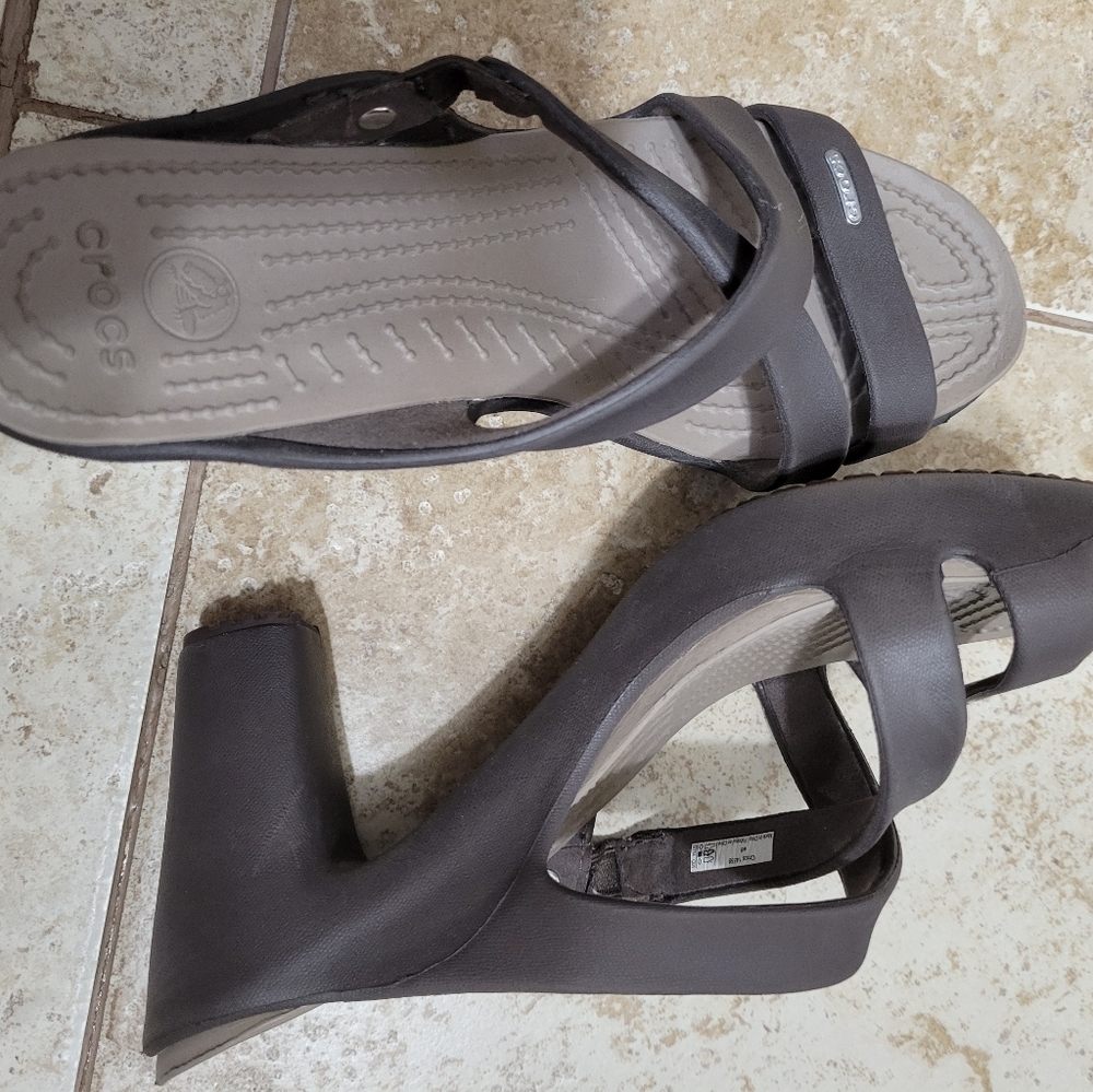 Croc heels